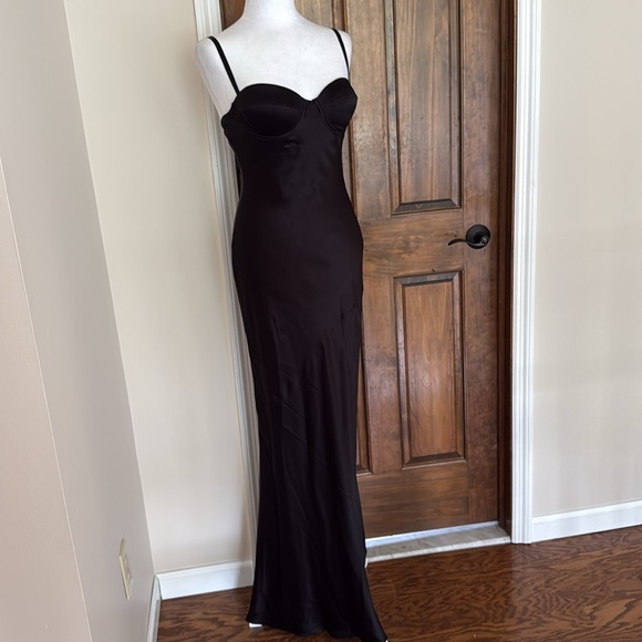 L’AGENCE Sayla Silk Slip Gown NWT $695 Black Satin Size 2 Maxi Dress - Picture 12 of 16
